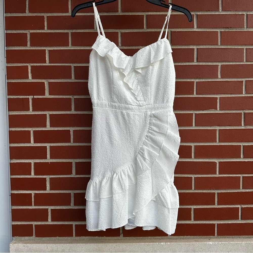 Emerald Sundae White Ruffle Textured Mini Dress Small Adjustable Straps Zipper